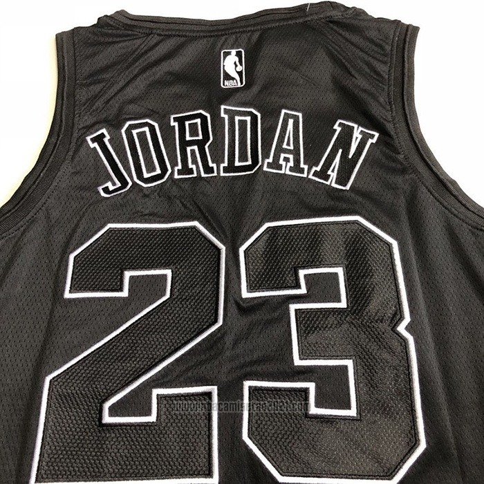 Camiseta Chicago Bulls Michael Jordan #23 MVP Negro